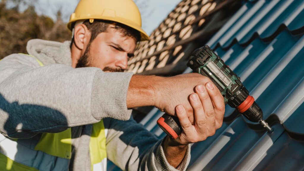 professional crew roof service